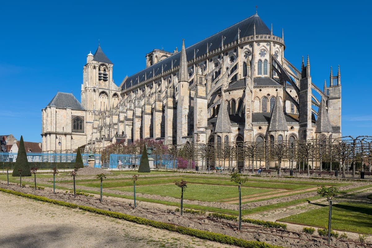 Bourges (18000)