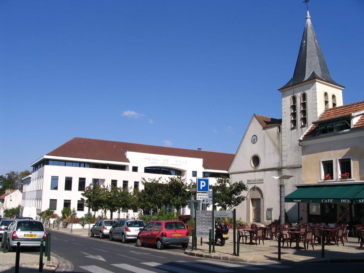 Champs-sur-Marne (77420)