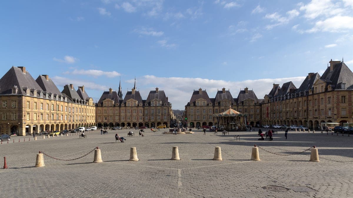 Charleville-Mézières (08000)