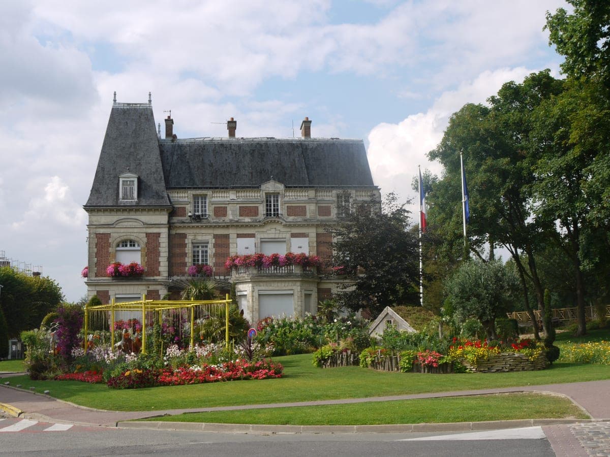 Claye-Souilly (77410)