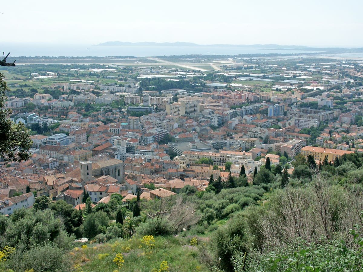 Hyères (83400)