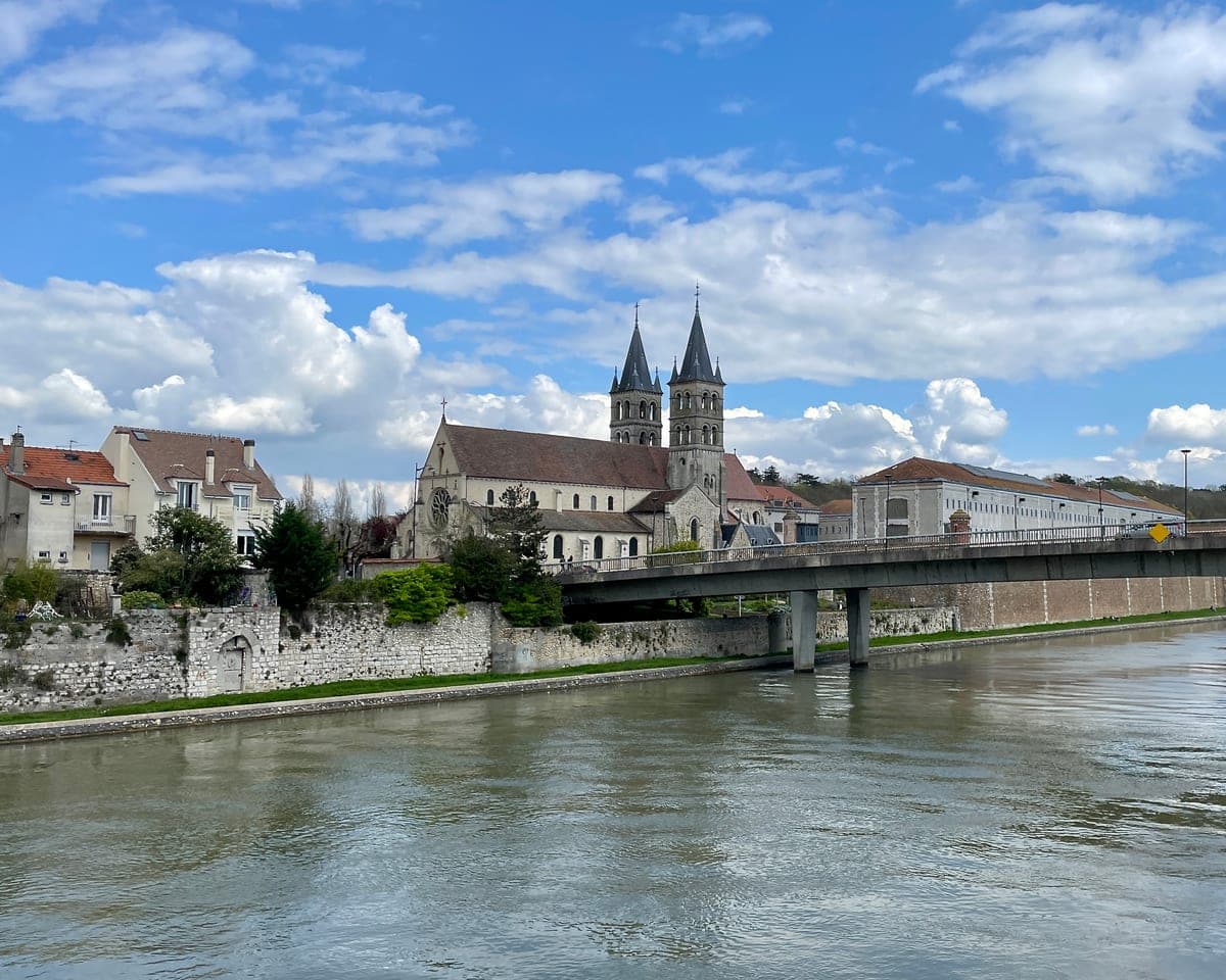 Melun (77000)
